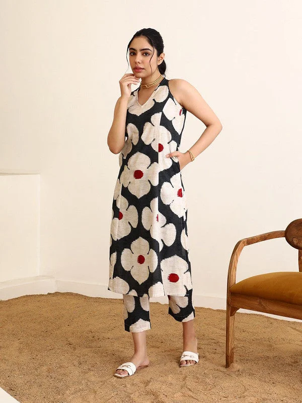NOZ2TOZ Women's Printed A-Line Kurta With Pant Set - Black & White Relaxed Lounge Trousers NOZ2TOZ Women's Printed A-Line Kurta With Pant Set - Black & White Relaxed Lounge Trousers