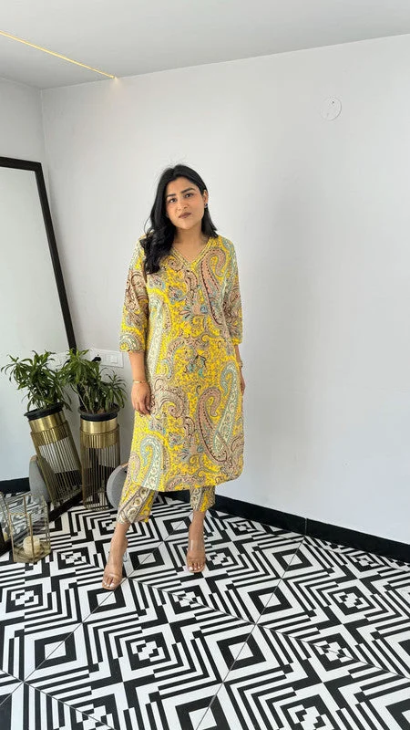 NOZ2TOZ Women's Viscose Floral Printed Straight Kurta Set With Pant - Yellow Stylish Paperbag Waist Pants NOZ2TOZ Women's Viscose Floral Printed Straight Kurta Set With Pant - Yellow Stylish Paperbag Waist Pants