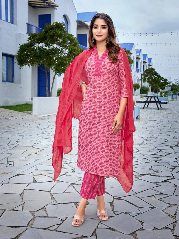 NOZ2TOZ Women's Cotton Blend Printed Straight Kurta Pant With Dupatta - Pink Classic Chino Pants NOZ2TOZ Women's Cotton Blend Printed Straight Kurta Pant With Dupatta - Pink Classic Chino Pants