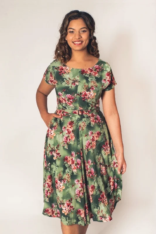 Myrtle Red & Green Frangipani Dress Shift Classic Vintage