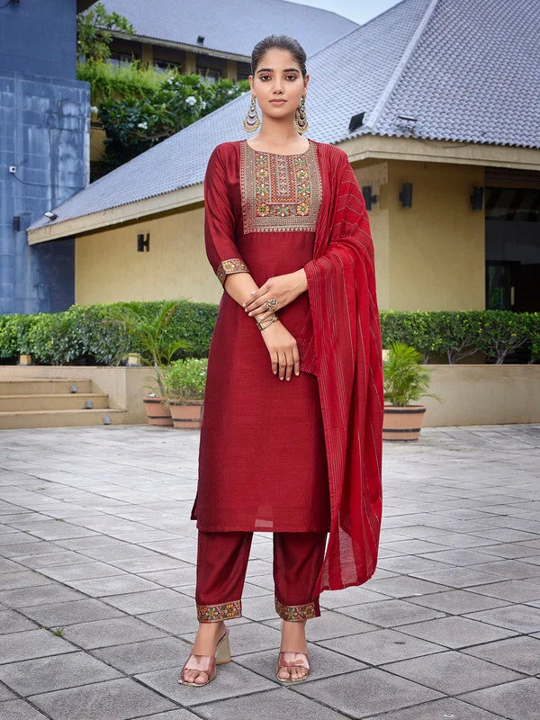 NOZ2TOZ Women's Silk Blend Solid Straight Kurta Pant With Dupatta - Red Classic Straight Pants NOZ2TOZ Women's Silk Blend Solid Straight Kurta Pant With Dupatta - Red Classic Straight Pants