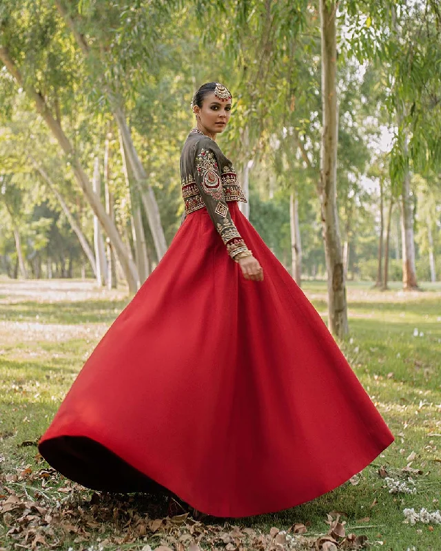 Pakistani Short Jacket Style Salwar Kameez Frock for Ladies Tiered Jacket Buttoned Jacket Zippered Jacket Pakistani Short Jacket Style Salwar Kameez Frock for Ladies Tiered Jacket Buttoned Jacket Zippered Jacket