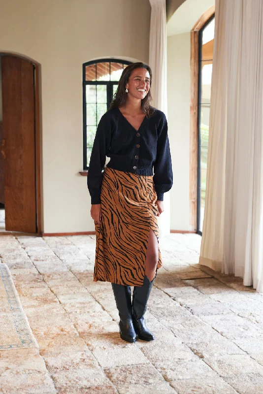 Greta Cardigan in Black Oversized Loose Flowy
