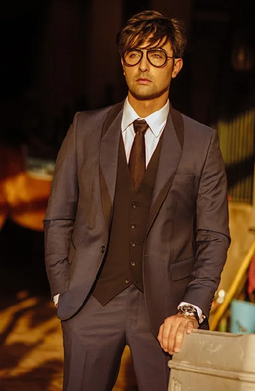 Tuxedo Jacket Paired with a Cotton Shirt Elasticated Jacket Padded Jacket Insulated Jacket Tuxedo Jacket Paired with a Cotton Shirt Elasticated Jacket Padded Jacket Insulated Jacket