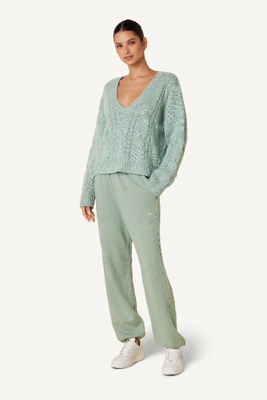 KOA CASHMERE CABLE KNIT V-NECK SWEATER | SEAFOAM