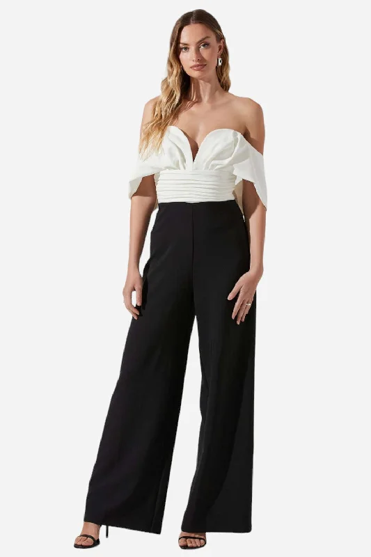 ASTR The Label Betania Colorblock Wide Leg Jumpsuit in White Black Bohemian print jumpsuit, Relaxed, Comfortable, Trendy ASTR The Label Betania Colorblock Wide Leg Jumpsuit in White Black Bohemian print jumpsuit, Relaxed, Comfortable, Trendy