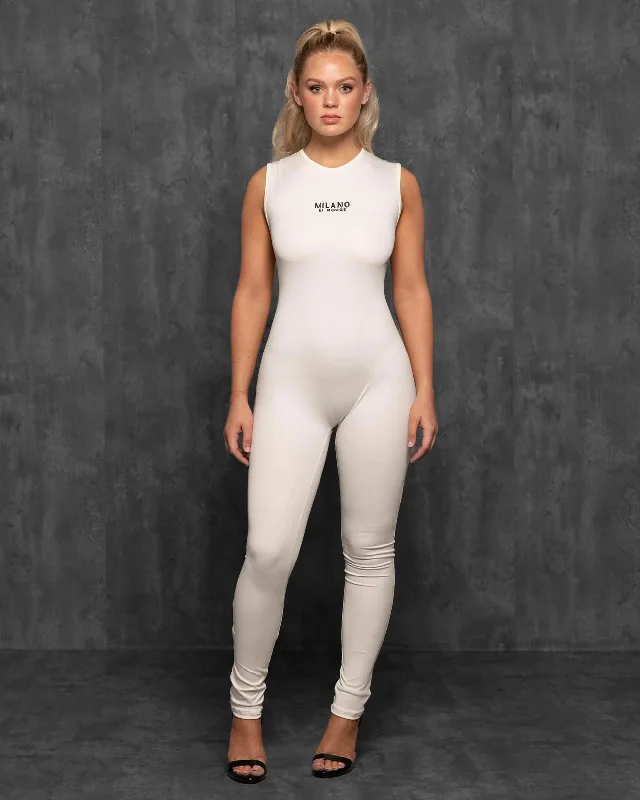 Olivia Jumpsuit Casual chic jumpsuit, Relaxed fit, Street style, Fashionable